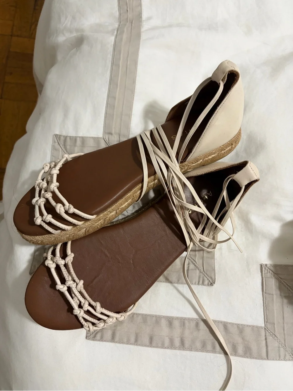 ALOHAS footbed contrast